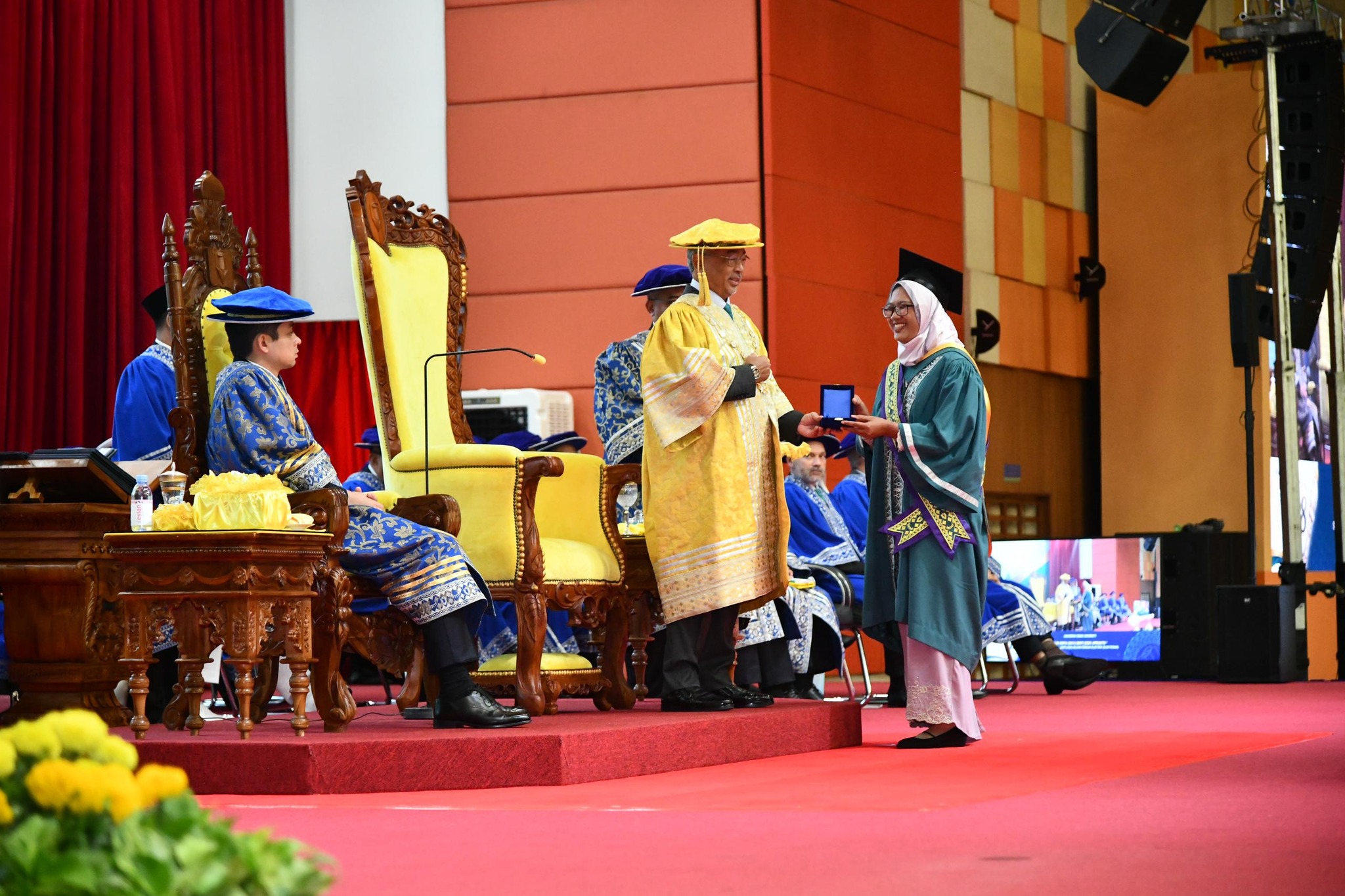 Penerima Anugerah Emas Universiti milik Nur Sofia Idayu 